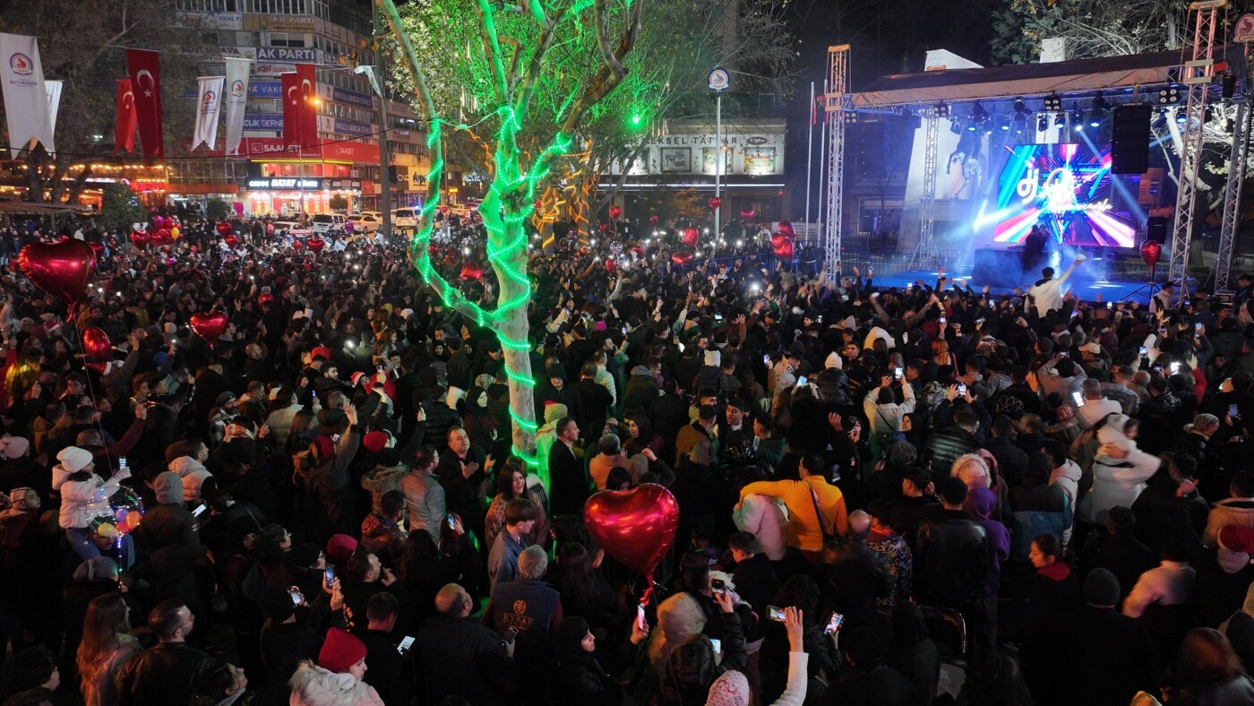 denizli yeni yıla başkan Çavuşoğlu ile merhaba dedi (9)