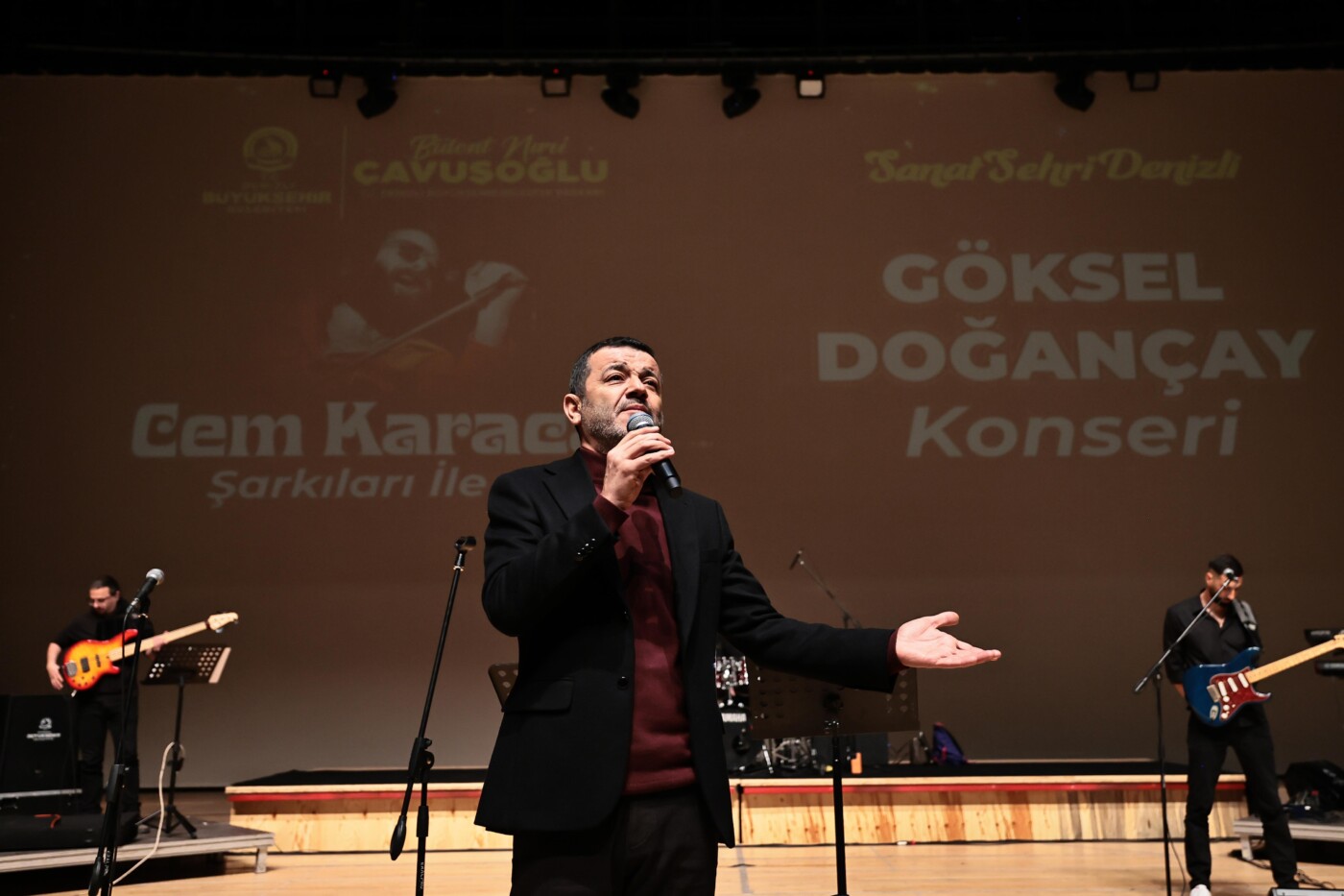 denizli büyükşehir’den cem karaca anısına muhteşem konser (4)