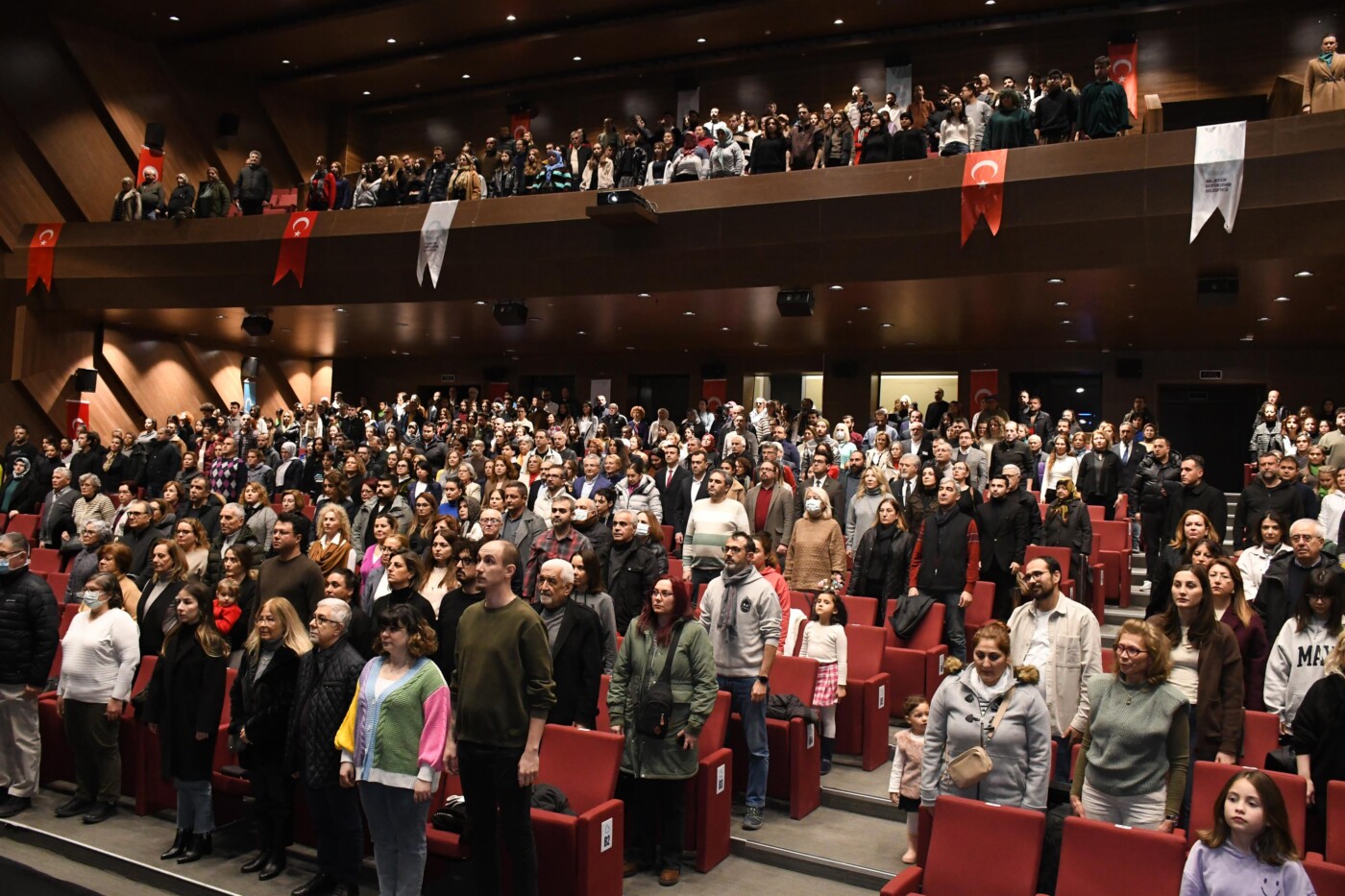 balikesirde kultur sanat programlarina yogun ilgi 1