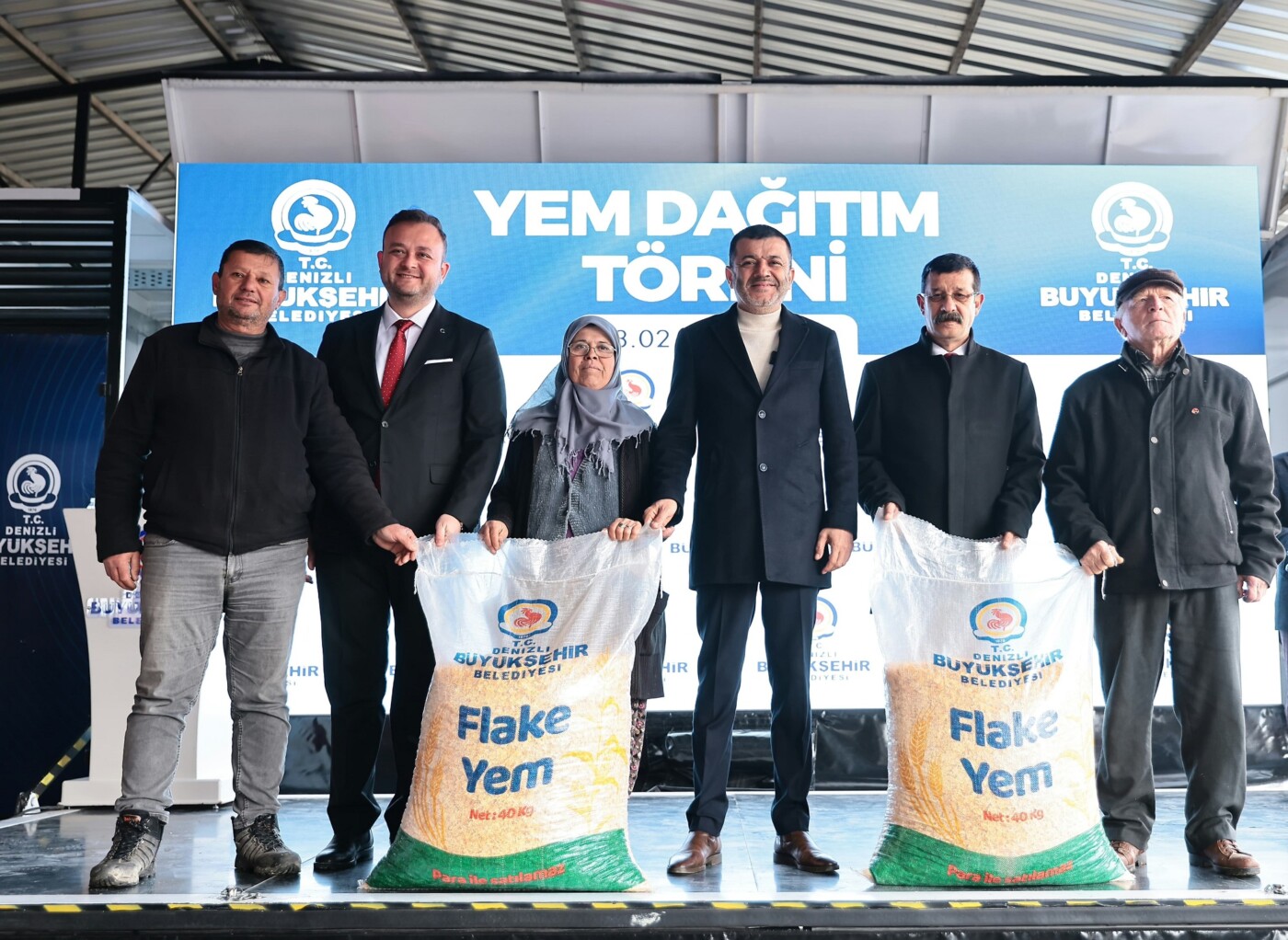 başkan Çavuşoğlu üreticinin yüzünü güldürmeye devam ediyor (1)