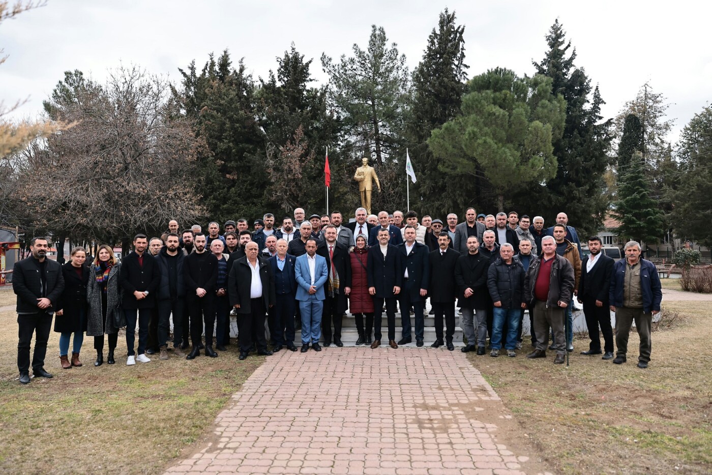 başkan Çavuşoğlu üreticinin yüzünü güldürmeye devam ediyor (7)