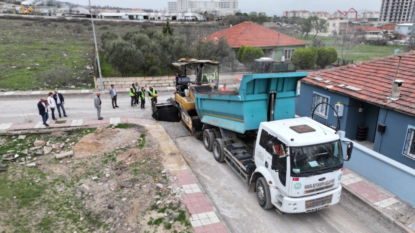büyükşehir, turgut Özal mahallesi’nin yollarını yeniliyor (2)