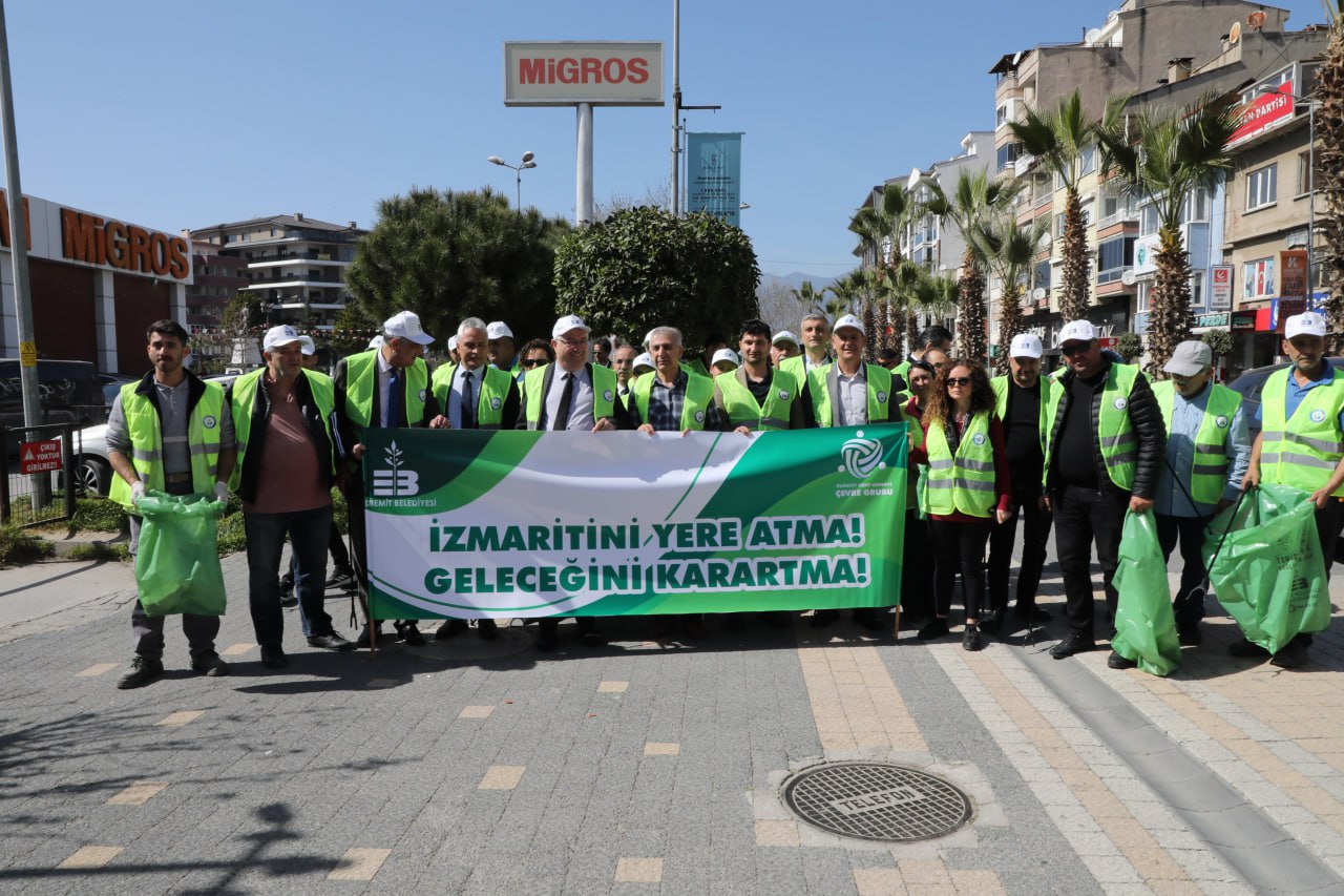 edremİt beledİyesİ sİgara İzmarİtİ toplama kampanyasi baŞlatti (6)
