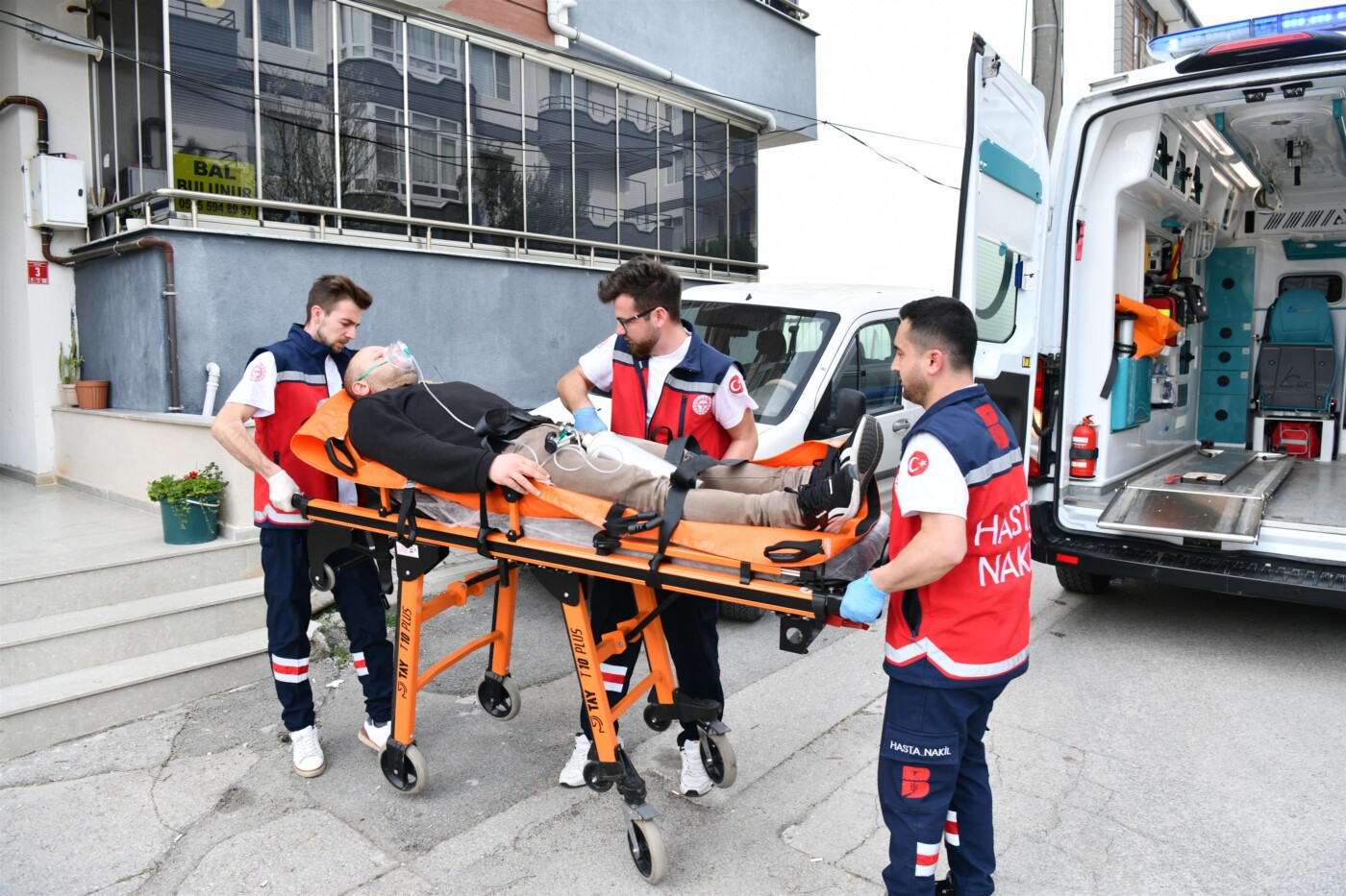 buyuksehirden 3 bin 298 kisiye hasta nakil hizmeti 4